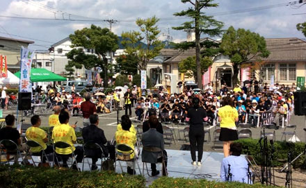 たんば田園交響ホール西側駐車場